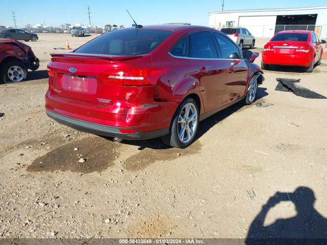 Ford Focus Titanium 2016 1FADP3J29GL297296 Image 4