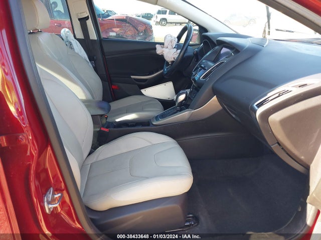 Ford Focus Titanium 2016 1FADP3J29GL297296 Image 5
