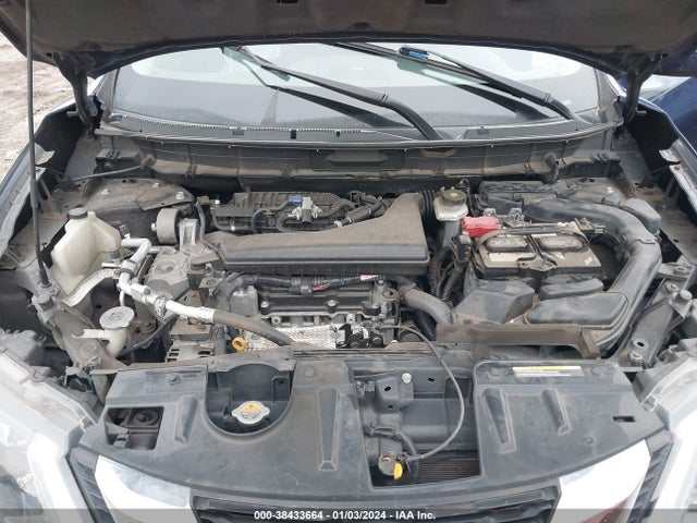 Nissan ROGUE SV 2018 5N1AT2MT3JC800573 Image 10