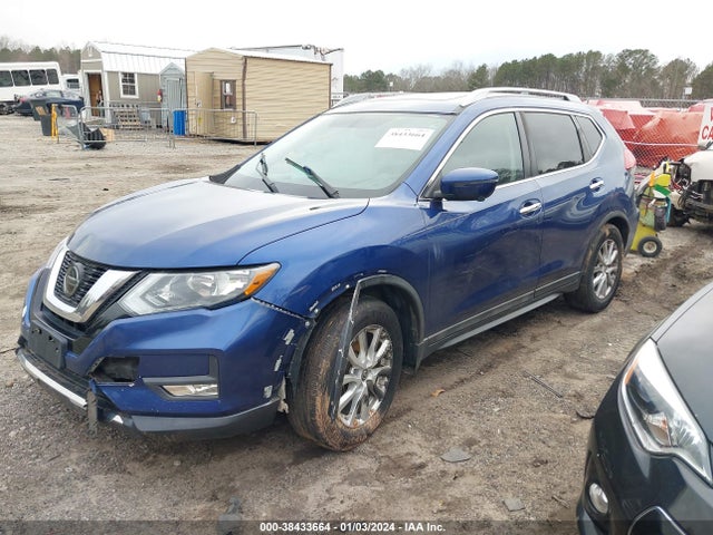 Nissan ROGUE SV 2018 5N1AT2MT3JC800573 Image 2