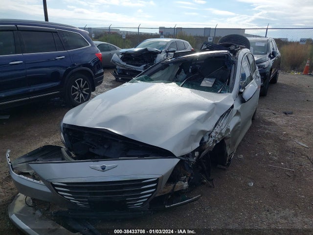 Hyundai Genesis 5.0 2015 KMHGN4JF9FU035062 Image 2