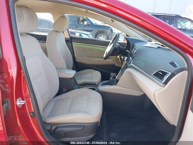 2017 HYUNDAI ELANTRA SE VIN: 5NPD84LF7HH060843