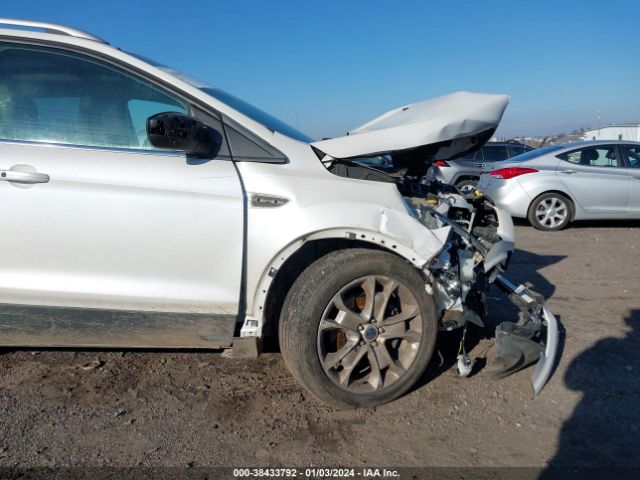 1FMCU9J95FUB57443 Ford Escape Titanium