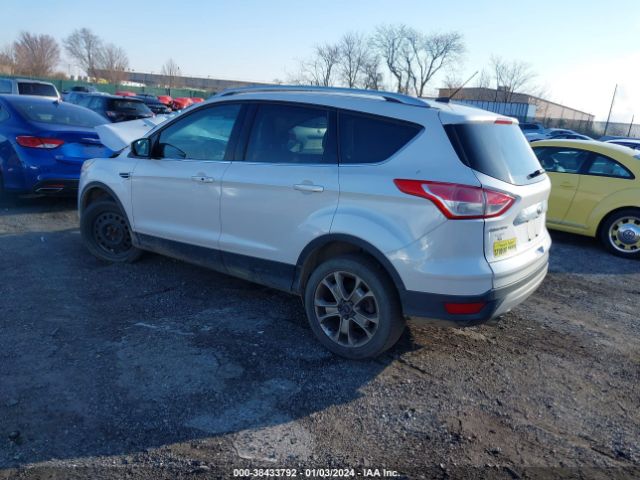 1FMCU9J95FUB57443 Ford Escape Titanium