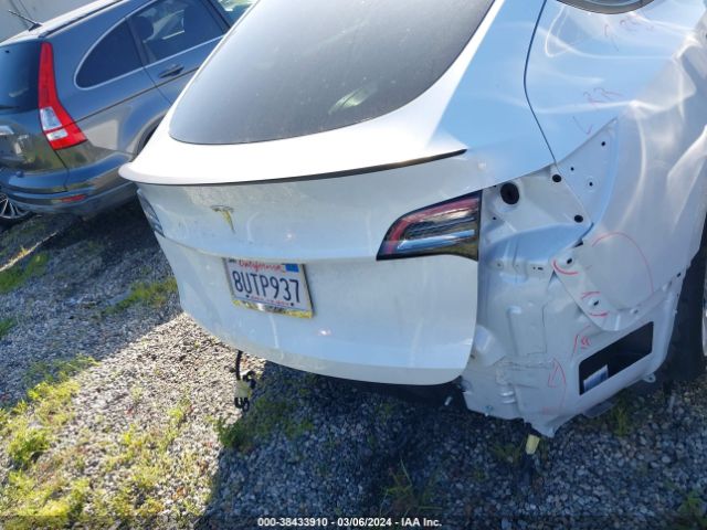 5YJYGDED9MF107492 Tesla Model Y Standard Range Rear-wheel Drive