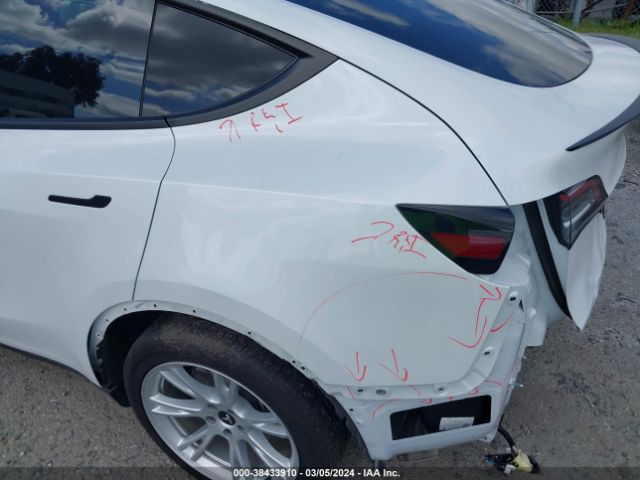 5YJYGDED9MF107492 Tesla Model Y Standard Range Rear-wheel Drive