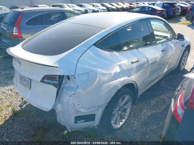 5YJYGDED9MF107492 Tesla Model Y Standard Range Rear-wheel Drive