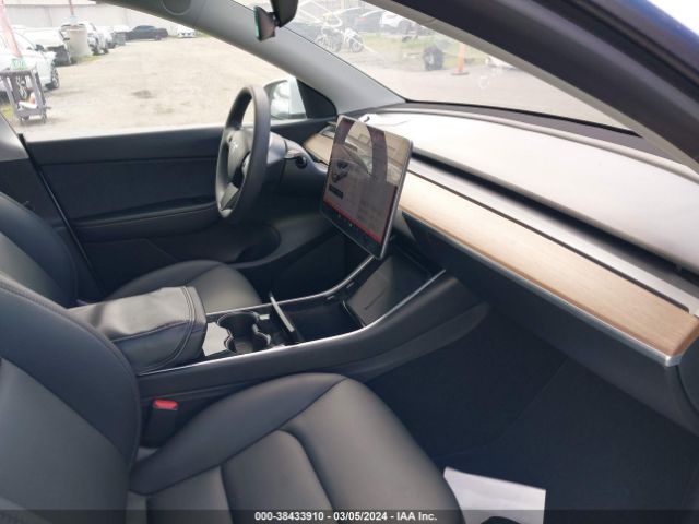 5YJYGDED9MF107492 Tesla Model Y Standard Range Rear-wheel Drive
