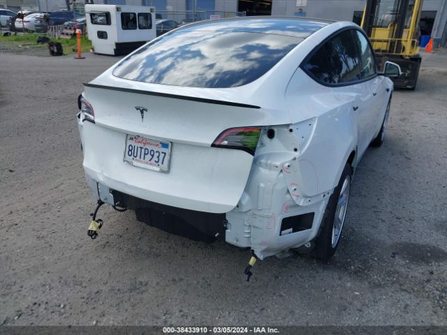 5YJYGDED9MF107492 Tesla Model Y Standard Range Rear-wheel Drive