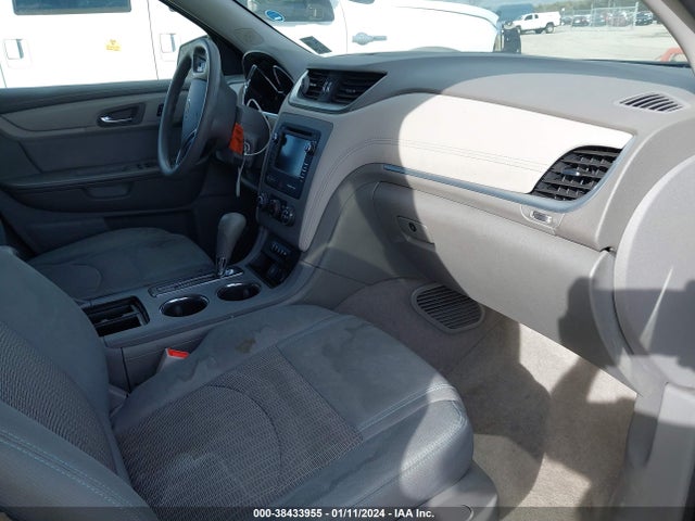 Aukcja sprzedaży 2017 Chevrolet Traverse Ls, vin: 1GNKRFKD1HJ210041, numer aukcji: 38433955
