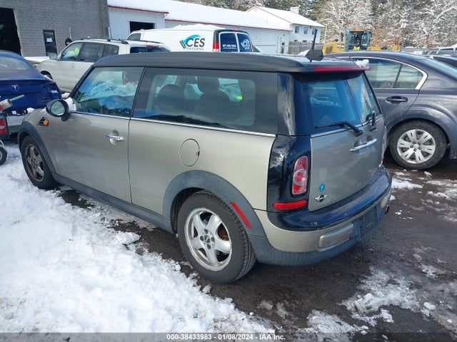 2011 MINI COOPER CLUBMAN VIN: WMWZF3C56BTX81992