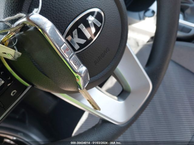 KNDEPCAA8M7092496 KIA Seltos Lx