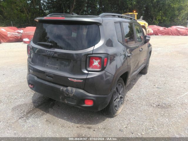 ZACCJBCB9JPG97859 Jeep Renegade Trailhawk 4x4