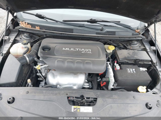 1C3CCCAB9FN535995 Chrysler 200 Limited