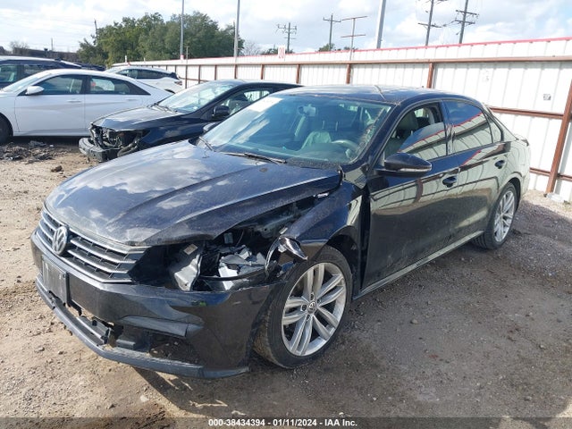 1VWLA7A32KC014282 Volkswagen Passat 2.0t Wolfsburg Edition
