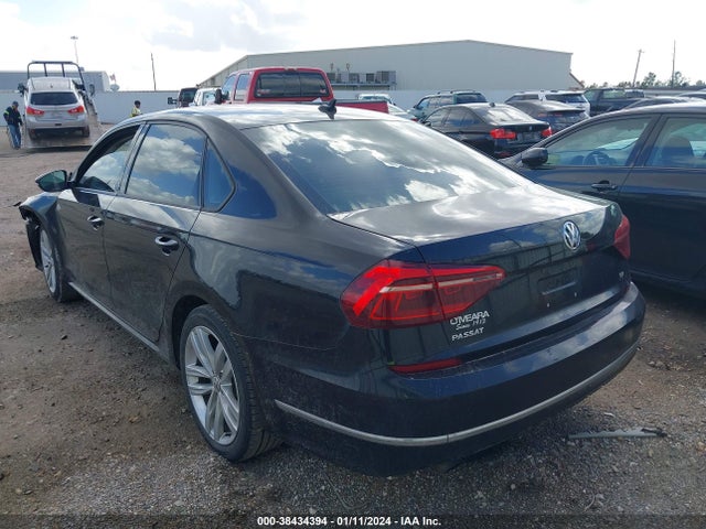1VWLA7A32KC014282 Volkswagen Passat 2.0t Wolfsburg Edition