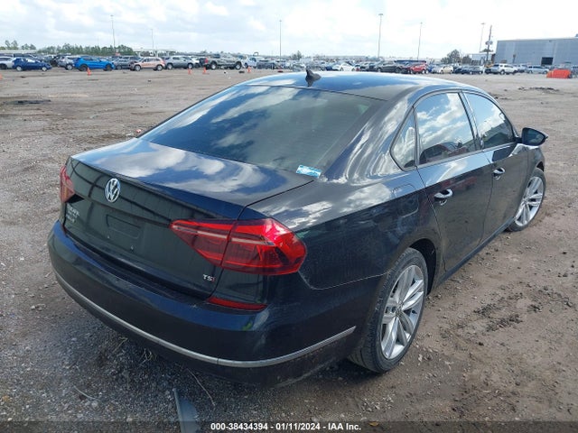 1VWLA7A32KC014282 Volkswagen Passat 2.0t Wolfsburg Edition