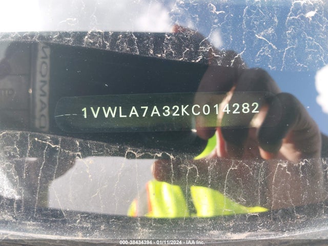 1VWLA7A32KC014282 Volkswagen Passat 2.0t Wolfsburg Edition