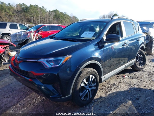 Toyota RAV4 LE 2018 JTMZFREV0JJ751979 Image 2
