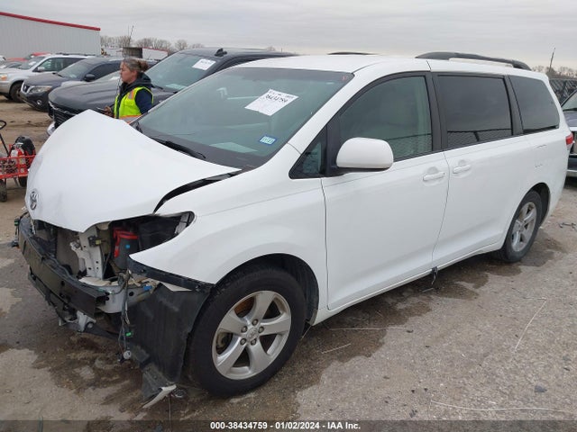 2012 TOYOTA SIENNA LE V6 8 PASSENGER VIN: 5TDKK3DC6CS276404