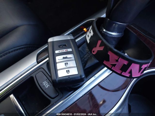 19UUB1F37FA028885 Acura TLX