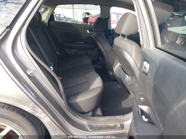 KIA Optima Lx 2016 5XXGT4L36GG088077 Image 8