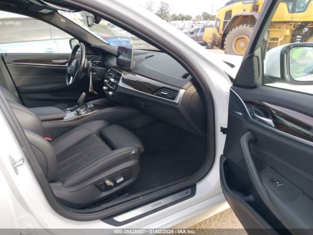 WBA13AG03MCF82185 BMW 530e