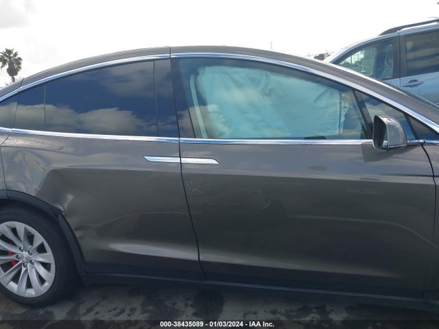 Tesla Model X 60d/p100d/p90d 2016 5YJXCAE40GFS00542 Image 12
