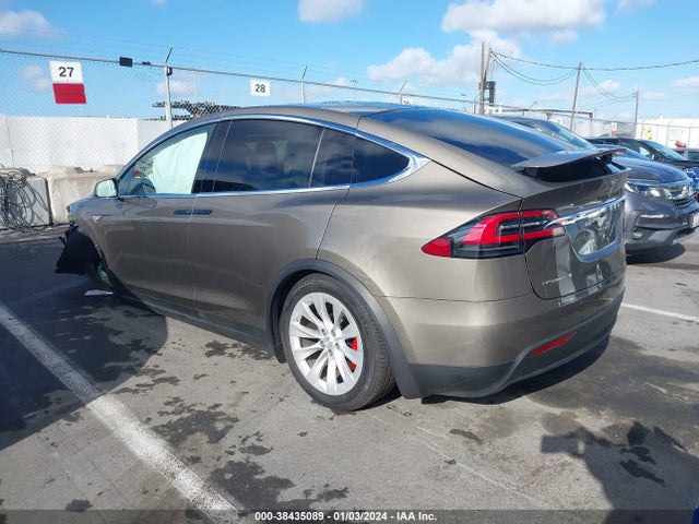 Tesla Model X 60d/p100d/p90d 2016 5YJXCAE40GFS00542 Image 3
