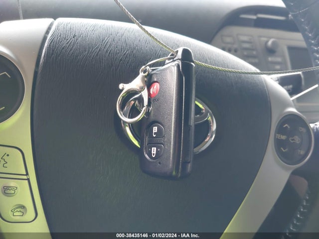 2015 TOYOTA PRIUS FOUR VIN: JTDKN3DUXF1968795
