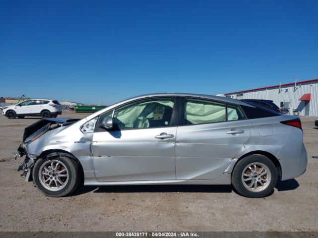 JTDKAMFU8N3157515 Toyota Prius Le