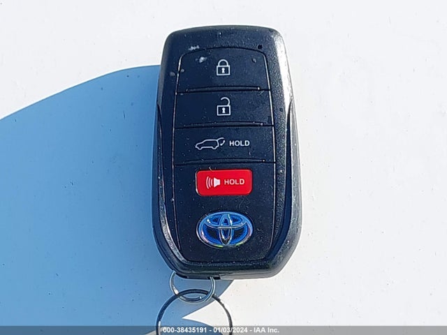 Toyota Venza Limited 2022 JTEAAAAH1NJ087805 Image 11