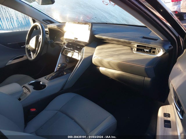 Toyota Venza Limited 2022 JTEAAAAH1NJ087805 Image 5