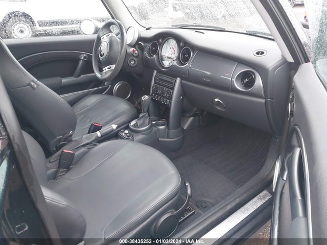2003 MINI COOPER HARDTOP WMWRC33463TE19939 Photo 4