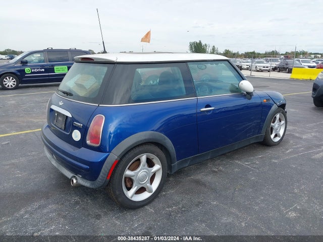 2003 MINI COOPER HARDTOP WMWRC33473TC47534 Photo 3