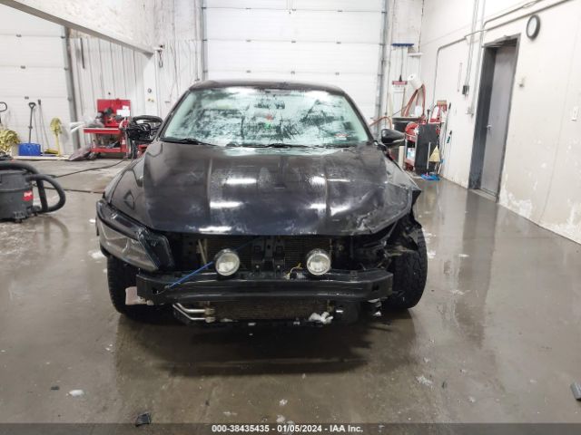 1VWAT7A38HC006519 Volkswagen Passat 1.8t S