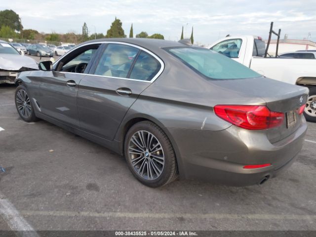 2017 BMW 530I WBAJA5C33HG456191 Photo 2