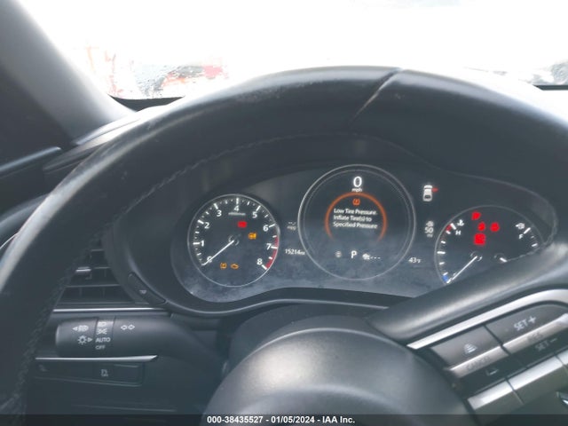 JM1BPAKL6N1512204 Mazda Mazda3 Select