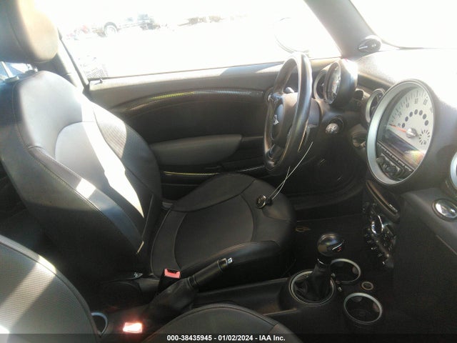 2011 MINI COOPER S CLUBMAN WMWZG3C5XBTY35789 Photo 4