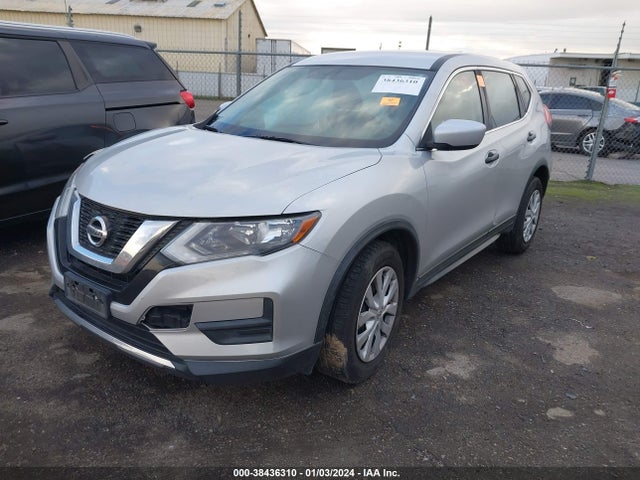 Nissan ROGUE S 2017 JN8AT2MT1HW149557 Image 2