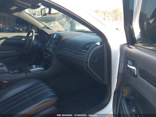 Chrysler 300 S 2015 2C3CCABGXFH786547 Image 5
