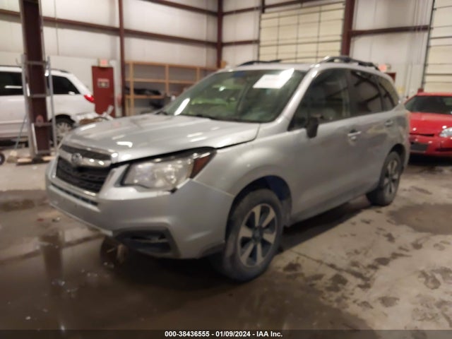 Subaru Forester 2.5i Premium 2017 JF2SJAEC5HH801388 Image 2