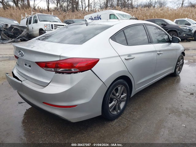 Hyundai Elantra Value Edition 2017 5NPD84LF6HH205256 Image 4