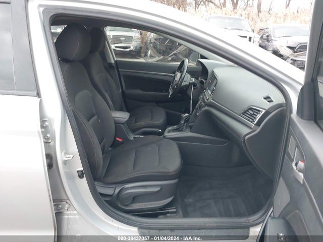 Hyundai Elantra Value Edition 2017 5NPD84LF6HH205256 Image 5