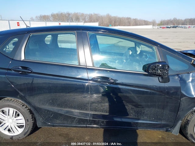 Honda FIT LX 2019 3HGGK5H42KM753558 Image 13