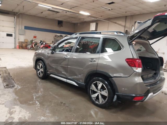 JF2SKAWC9KH503882 Subaru Forester Touring