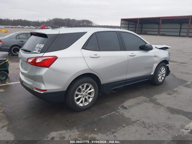 Chevrolet EQUINOX LS 2018 2GNAXREV6J6218419 Image 4