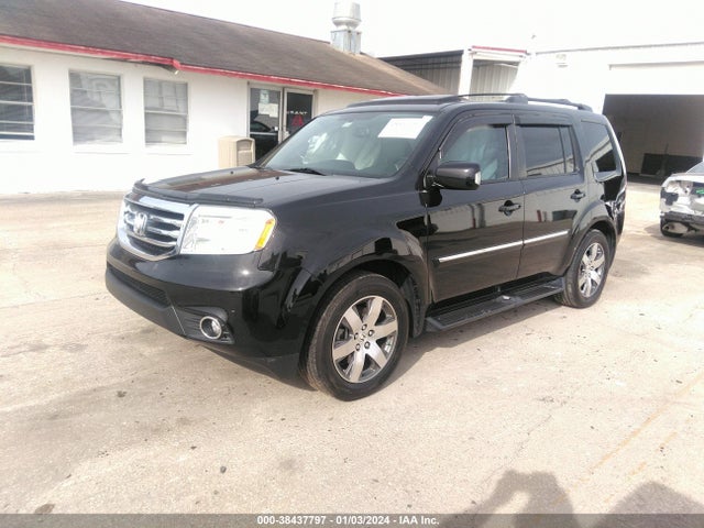 Honda Pilot Touring 2015 5FNYF4H99FB062888 Image 2
