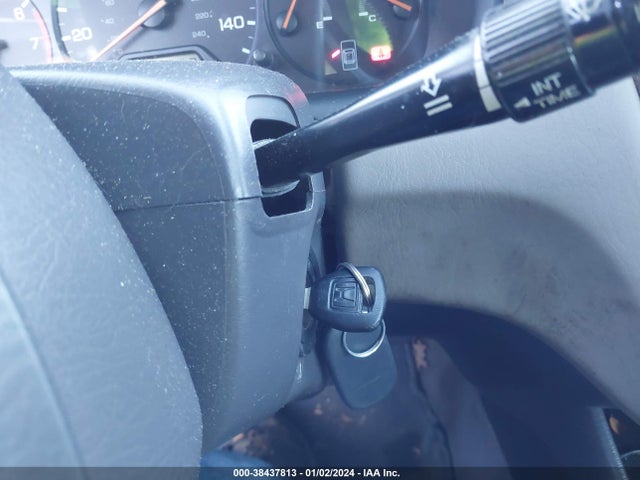 2000 HONDA ACCORD 2.3 EX VIN: 1HGCG556XYA133584