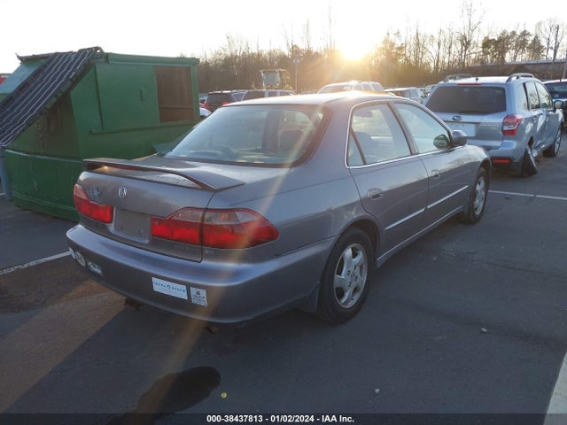 2000 HONDA ACCORD 2.3 EX VIN: 1HGCG556XYA133584